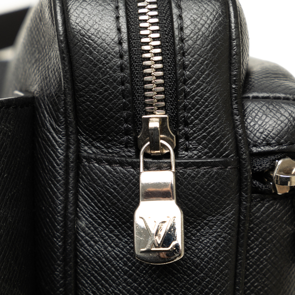 Pre-Loved Louis Vuitton Taiga Outdoor Bumbag - Picture 8 of 9